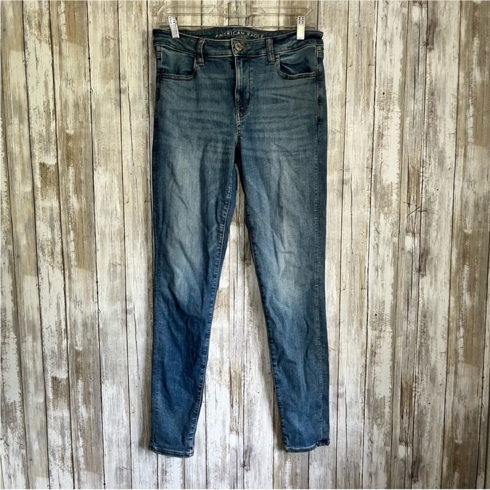 American Eagle Light Wash Long Jegging